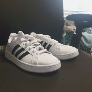 Adidas Grand Court Women's Casual Athletic Shoe